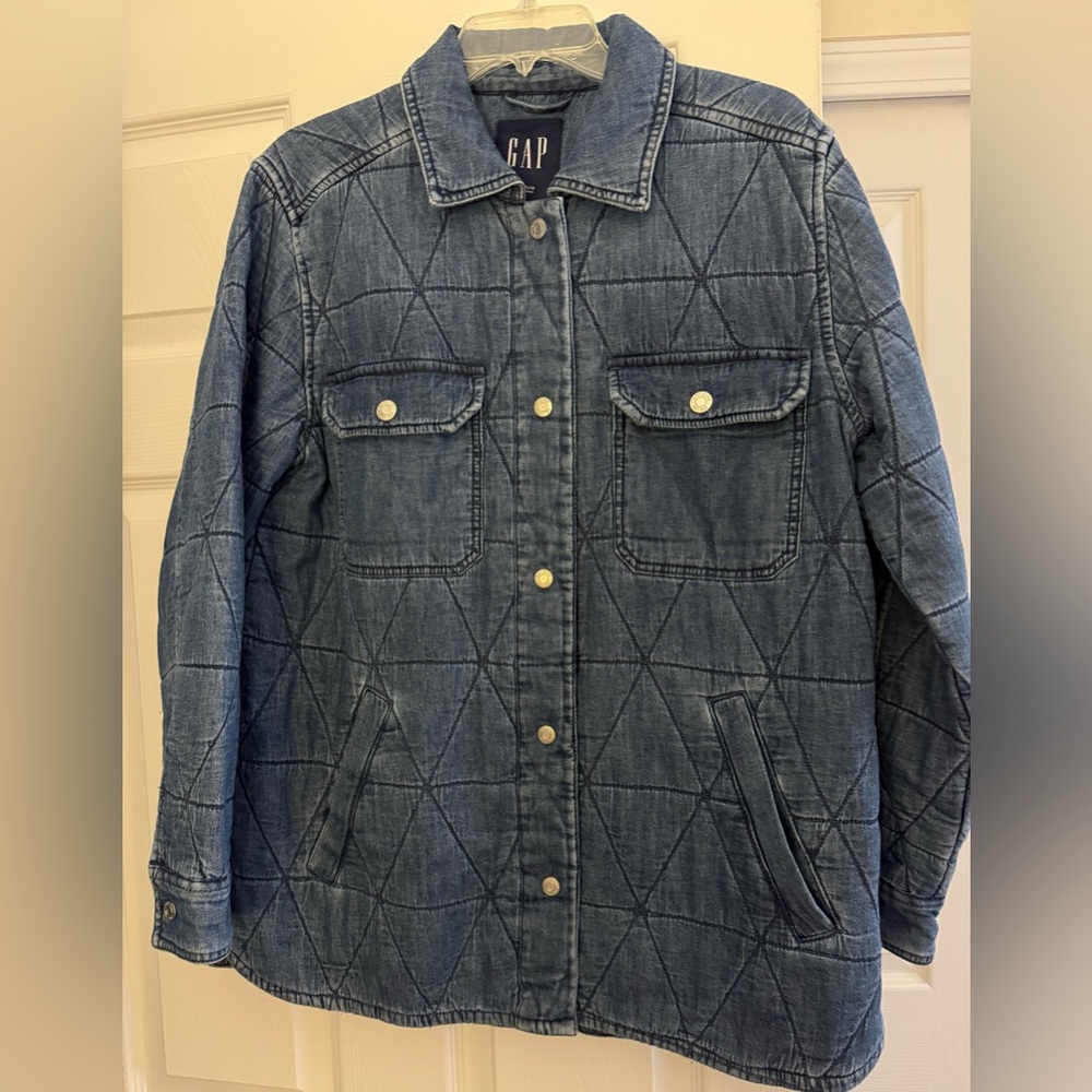 EUC GAP Blue Quilted Denim Jacket with Pockets